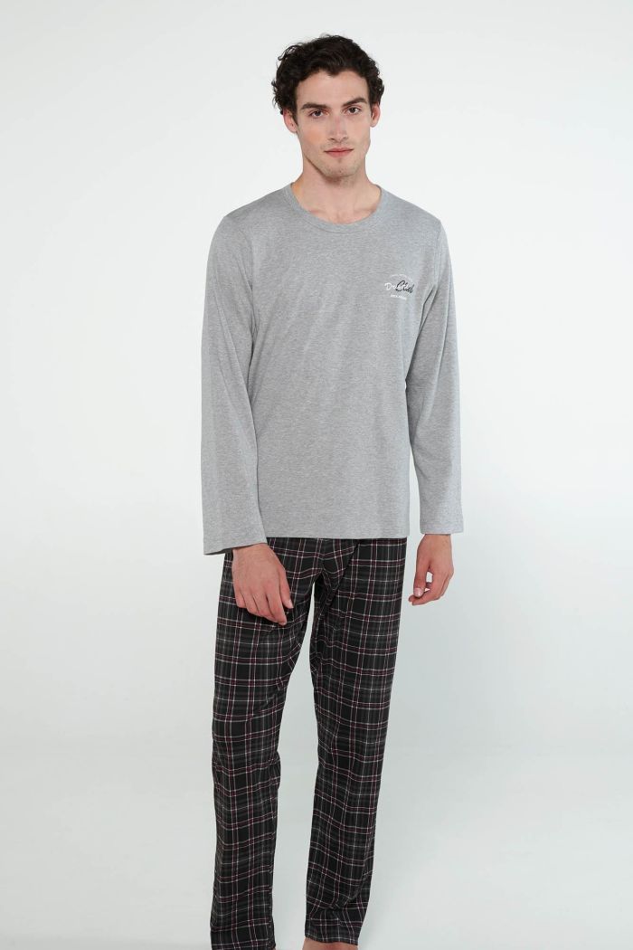 Pyjamas with Plaid Pants