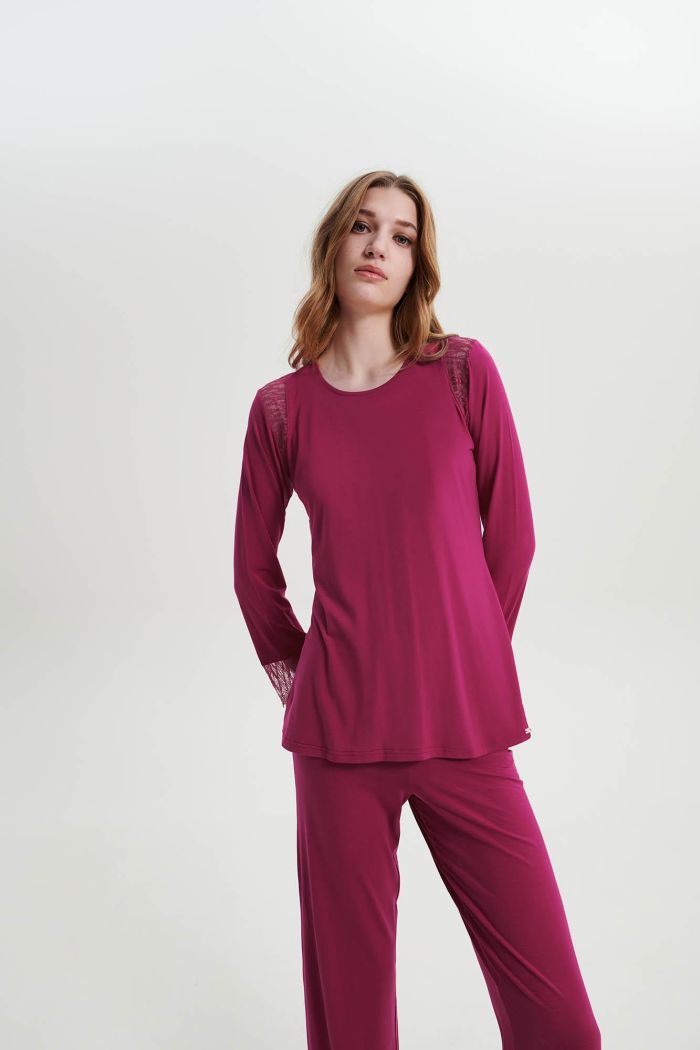 Pizsama egyszínű nadrággal
