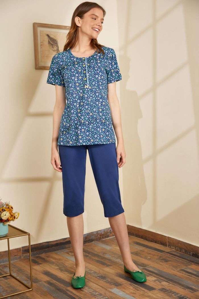 Women’s Floral Pyjamas with Buttons