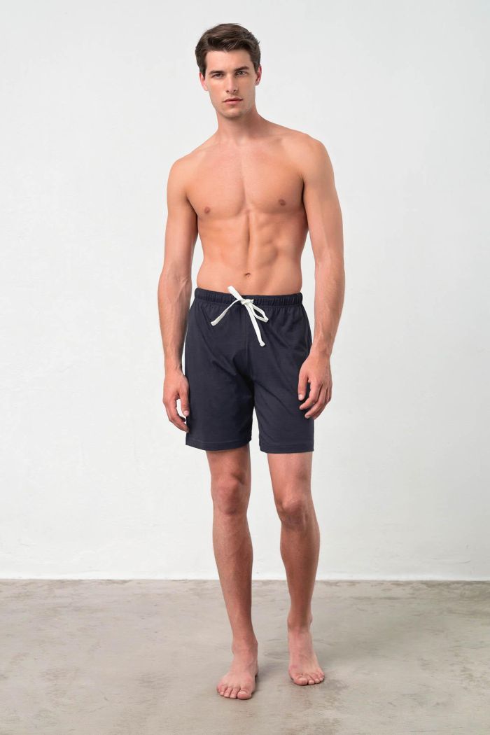 Short Pants with Side Pockets