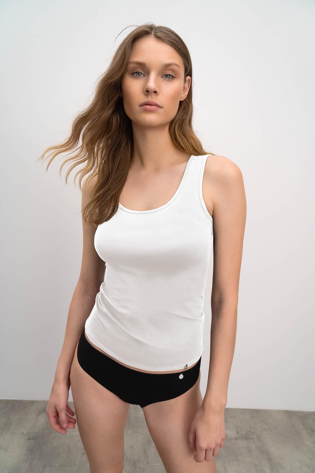 Women’s Sleeveless Cotton Vest