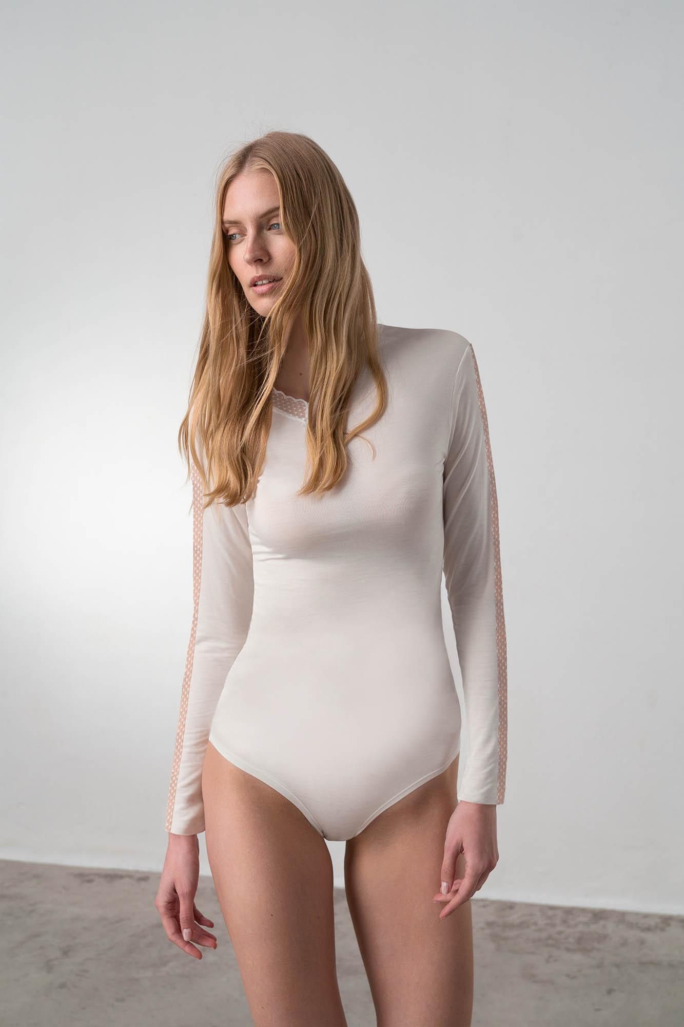 Body with Long Sleeves