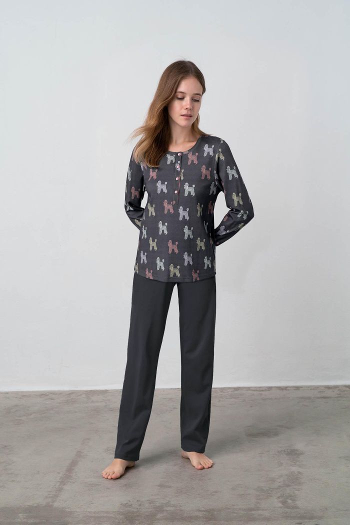 Pyjamas With Round Neckline