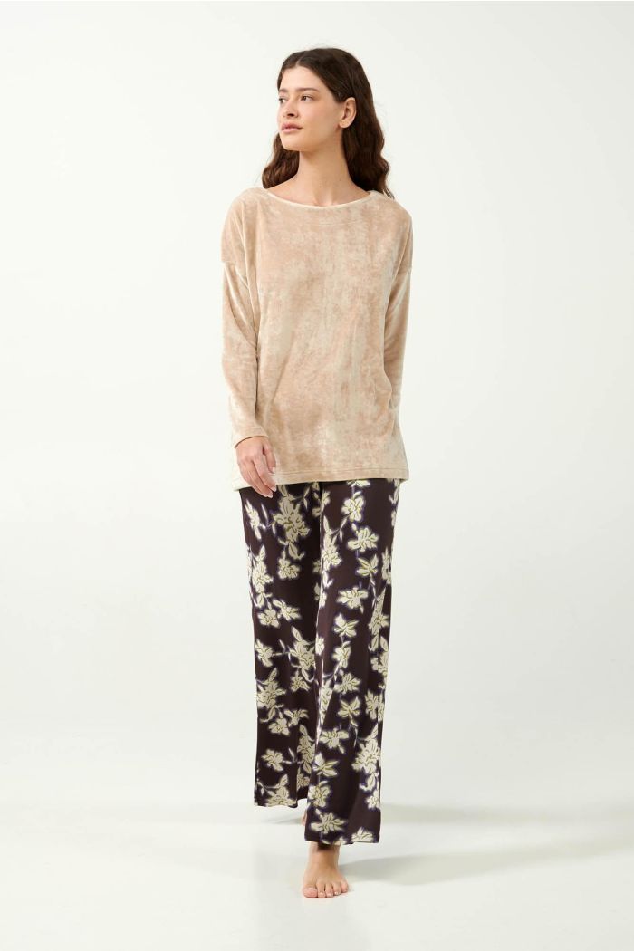 Florales Pyjama-Set mit Samt-Oberteil