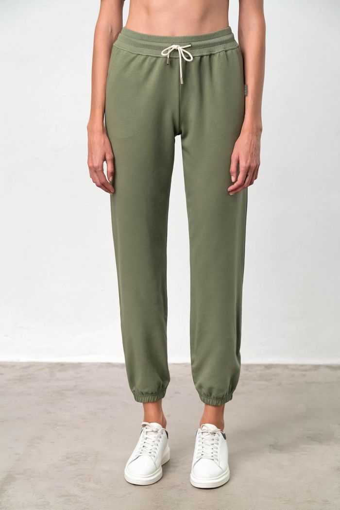 Plain Pants with Side Pockets