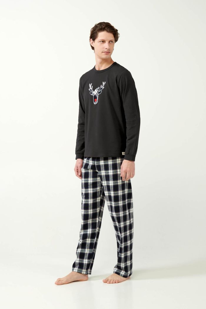 Karrierter Pyjama mit festlichem Muster