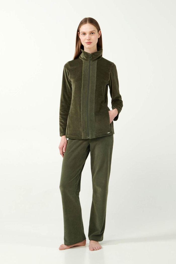 Zipped Trutleneck Velvet Tracksuit