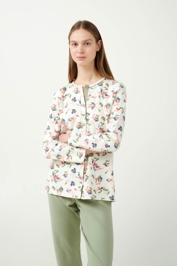 Floraler Pyjama mit Knopfleiste aus Fleece