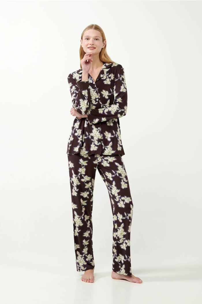 Pijama cu buton floral