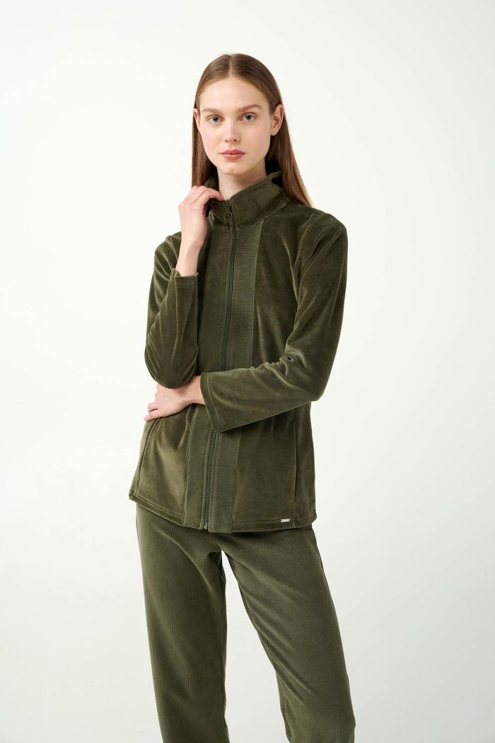 Zipped Trutleneck Velvet Tracksuit